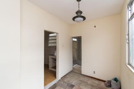 Casa à venda com 300m², 5 quartos e 3 vagasCasa fundos - Copa