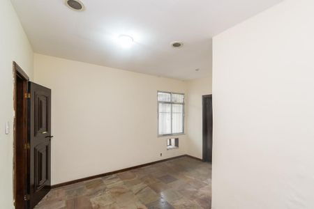 Casa à venda com 300m², 5 quartos e 3 vagasCasa fundos - Quarto 1 Suíte