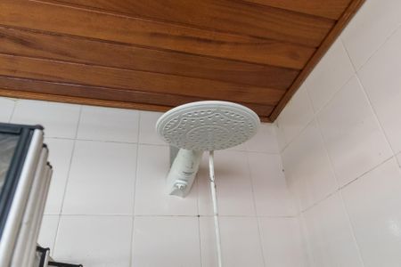 Casa à venda com 300m², 5 quartos e 3 vagasCasa frente - Banheiro do Terraço