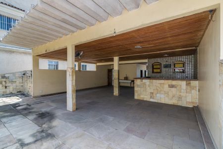 Casa à venda com 300m², 5 quartos e 3 vagasCasa frente - Terraço