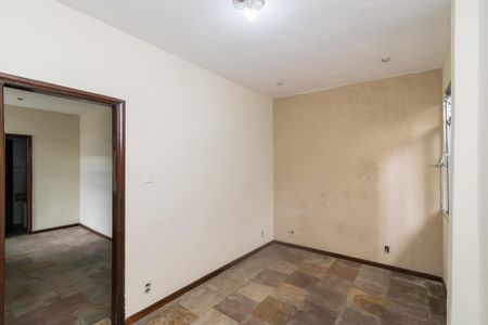 Casa à venda com 300m², 5 quartos e 3 vagasCasa fundos - Sala