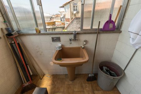 Casa à venda com 300m², 5 quartos e 3 vagasCasa frente - Área de serviço