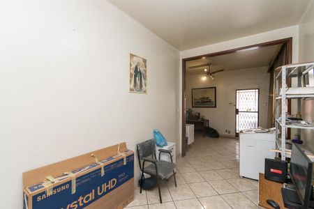Casa à venda com 300m², 5 quartos e 3 vagasCasa frente - Sala