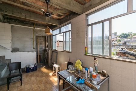 Casa à venda com 300m², 5 quartos e 3 vagasCasa frente - Área de serviço