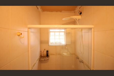 Casa à venda com 180m², 3 quartos e 3 vagasBanheiro /Quarto 2