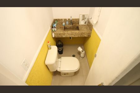 Casa à venda com 180m², 3 quartos e 3 vagasBanheiro Social