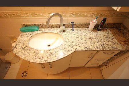 Casa à venda com 180m², 3 quartos e 3 vagasBanheiro /Quarto 2