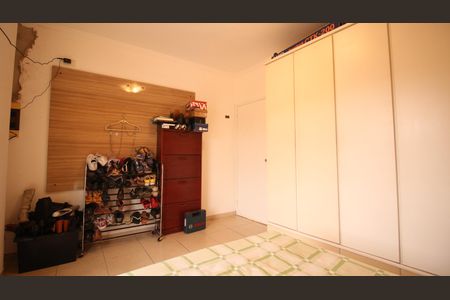 Casa à venda com 180m², 3 quartos e 3 vagasQuarto 2