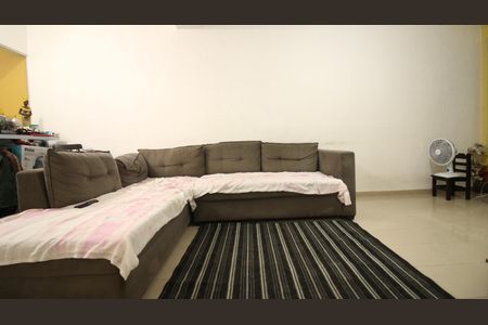 Casa à venda com 180m², 3 quartos e 3 vagasSala