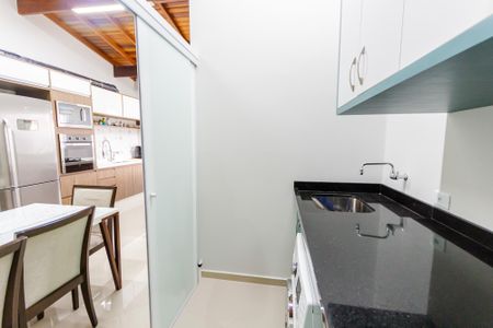 Apartamento à venda com 139m², 2 quartos e 2 vagas Apartamento à venda com 139m², 2 quartos e 2 vagasÁrea de Serviço