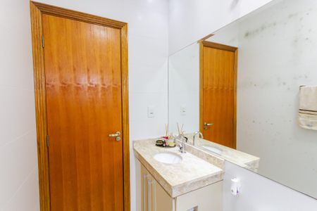 Apartamento à venda com 139m², 2 quartos e 2 vagas Apartamento à venda com 139m², 2 quartos e 2 vagasBanheiro da Suíte