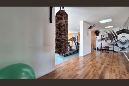 Apartamento à venda com 77m², 2 quartos e 2 vagas Apartamento à venda com 77m², 2 quartos e 2 vagasÁrea comum - Academia