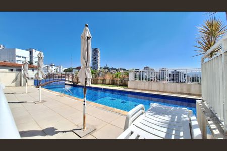Apartamento à venda com 77m², 2 quartos e 2 vagas Apartamento à venda com 77m², 2 quartos e 2 vagasÁrea comum - Piscina