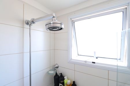 Apartamento à venda com 77m², 2 quartos e 2 vagasBanheiro da Suíte