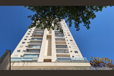 Apartamento à venda com 77m², 2 quartos e 2 vagas Apartamento à venda com 77m², 2 quartos e 2 vagasFachada