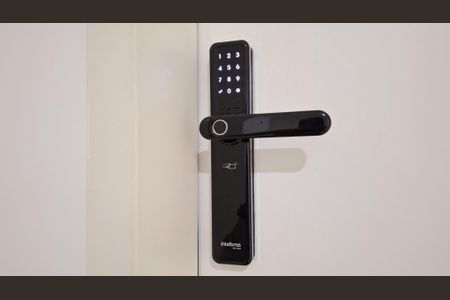 Apartamento à venda com 77m², 2 quartos e 2 vagas Apartamento à venda com 77m², 2 quartos e 2 vagasFechadura Eletrônica