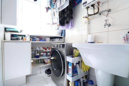 Apartamento à venda com 77m², 2 quartos e 2 vagasÁrea de Serviço