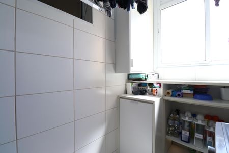 Apartamento à venda com 77m², 2 quartos e 2 vagasÁrea de Serviço