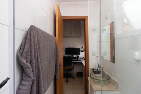 Casa de condomínio à venda com 99m², 3 quartos e 1 vaga Casa de condomínio à venda com 99m², 3 quartos e 1 vagaBanheiro da Suíte 2