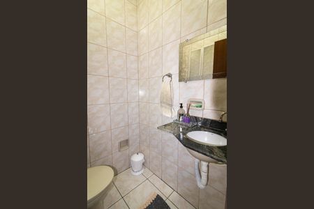 Casa à venda com 170m², 3 quartos e 4 vagasBanheiro de Serviço