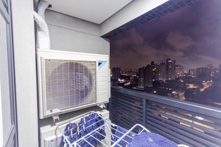 Apartamento à venda com 161m², 3 quartos e 3 vagas Apartamento à venda com 161m², 3 quartos e 3 vagasVaranda de Serviço