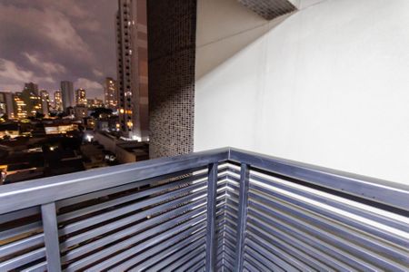 Apartamento à venda com 161m², 3 quartos e 3 vagas Apartamento à venda com 161m², 3 quartos e 3 vagasVaranda de Serviço