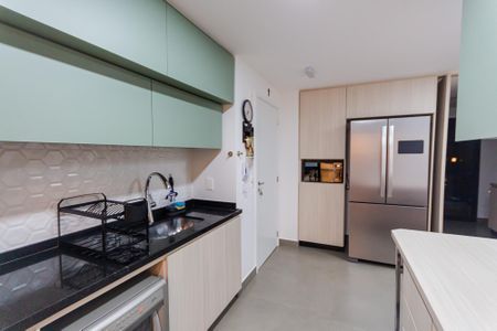 Apartamento à venda com 161m², 3 quartos e 3 vagas Apartamento à venda com 161m², 3 quartos e 3 vagasCozinha