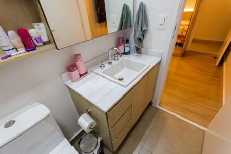 Apartamento à venda com 161m², 3 quartos e 3 vagas Apartamento à venda com 161m², 3 quartos e 3 vagasBanheiro da Suíte 1