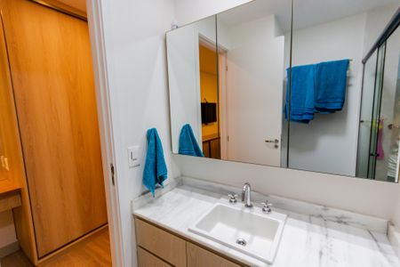 Apartamento à venda com 161m², 3 quartos e 3 vagas Apartamento à venda com 161m², 3 quartos e 3 vagasBanheiro da Suíte 2