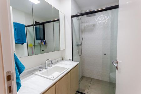 Apartamento à venda com 161m², 3 quartos e 3 vagas Apartamento à venda com 161m², 3 quartos e 3 vagasBanheiro da Suíte 2