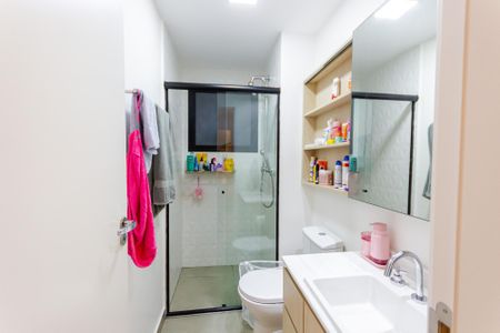 Apartamento à venda com 161m², 3 quartos e 3 vagas Apartamento à venda com 161m², 3 quartos e 3 vagasBanheiro da Suíte 1