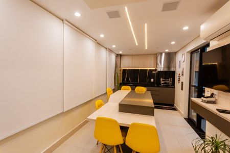 Apartamento à venda com 161m², 3 quartos e 3 vagas Apartamento à venda com 161m², 3 quartos e 3 vagasÁrea gourmet