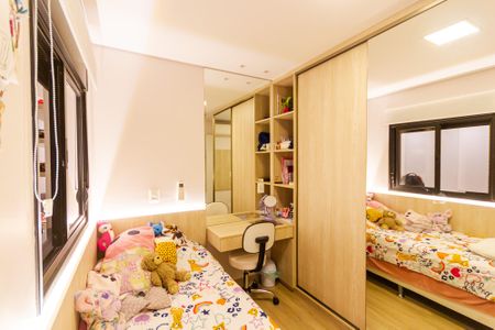 Apartamento à venda com 161m², 3 quartos e 3 vagas Apartamento à venda com 161m², 3 quartos e 3 vagasSuíte 1