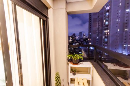 Apartamento à venda com 161m², 3 quartos e 3 vagas Apartamento à venda com 161m², 3 quartos e 3 vagasVaranda da Suíte 2