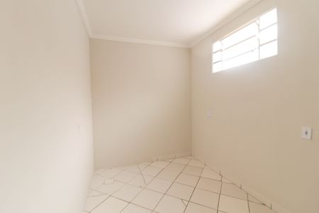 Casa à venda com 128m², 2 quartos e 1 vagaQuarto