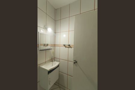 Casa à venda com 128m², 2 quartos e 1 vagaBanheiro