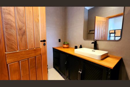 Casa de condomínio à venda com 500m², 4 quartos e 6 vagasBanheiro da Suíte 2