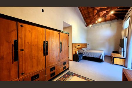 Casa de condomínio à venda com 500m², 4 quartos e 6 vagasSuíte master