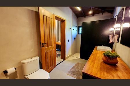 Casa de condomínio à venda com 500m², 4 quartos e 6 vagasBanheiro da Suíte master