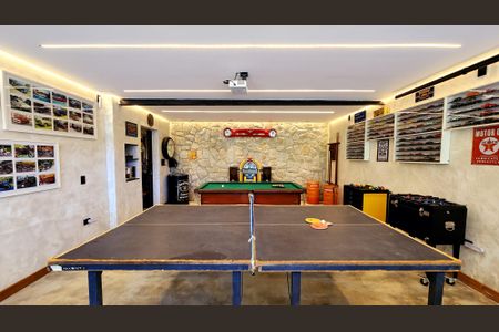 Casa de condomínio à venda com 500m², 4 quartos e 6 vagasÁrea comum - Sala de Jogos
