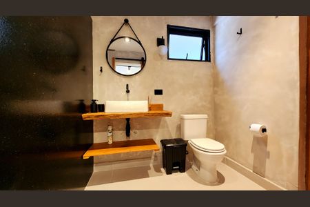 Casa de condomínio à venda com 500m², 4 quartos e 6 vagasBanheiro da Suíte 4