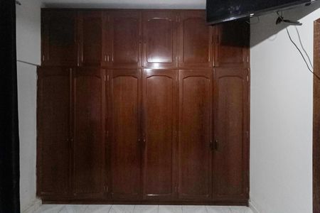 Casa à venda com 846m², 4 quartos e 3 vagasSuíte 