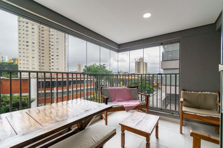 Apartamento para alugar com 56m², 2 quartos e 1 vaga Apartamento para alugar com 56m², 2 quartos e 1 vagaVaranda