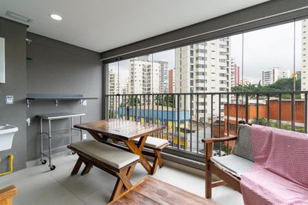 Apartamento para alugar com 56m², 2 quartos e 1 vaga Apartamento para alugar com 56m², 2 quartos e 1 vagaVaranda
