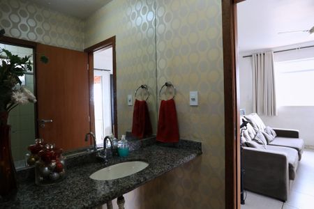 Apartamento à venda com 184m², 4 quartos e 2 vagasBanheiro da Suíte 1