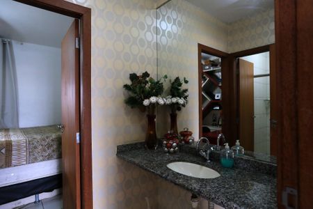 Apartamento à venda com 184m², 4 quartos e 2 vagasBanheiro da Suíte 1