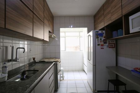 Apartamento à venda com 184m², 4 quartos e 2 vagasCozinha e Área de Serviço