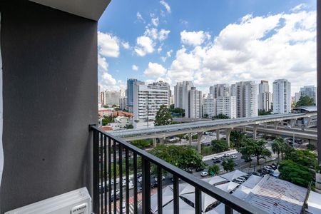 Apartamento para alugar com 27m², 1 quarto e sem vagaVaranda