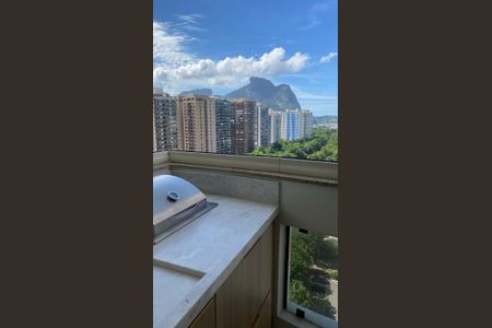 Apartamento à venda com 96m², 2 quartos e 1 vagaÁrea comum