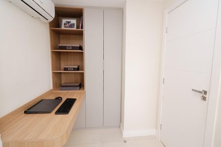 Apartamento à venda com 96m², 2 quartos e 1 vagaQuarto 2